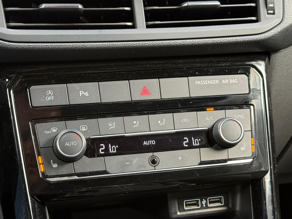 53986899-13.jpg